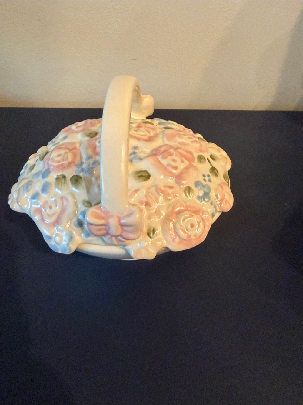 Pfaltzgraff Tea Rose sculpted ceramic basket